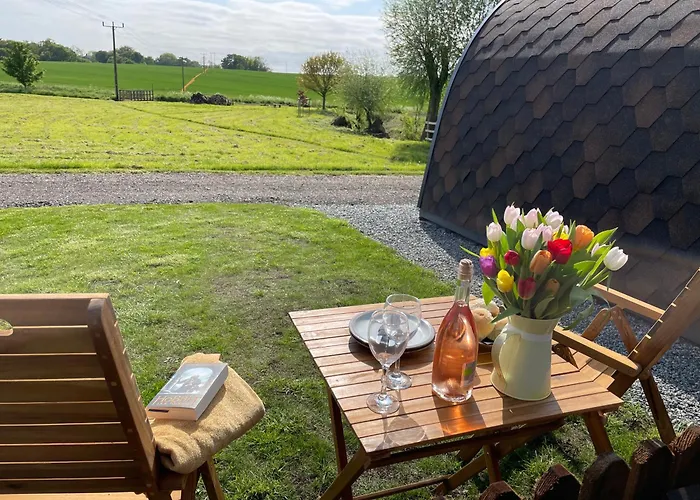 Waterpump Pod For 2 Adults With Ensuite In The Suffolk Countryside